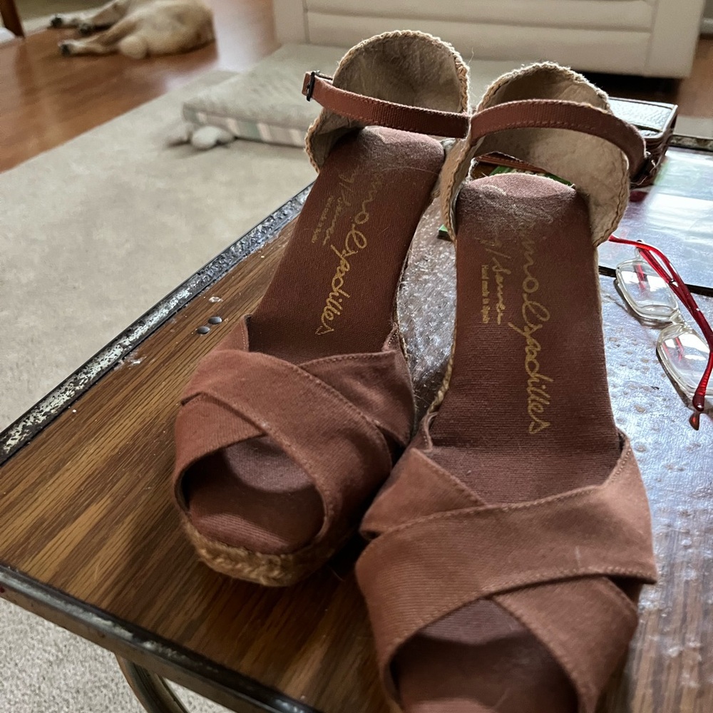 Women’s wedge sandals from France